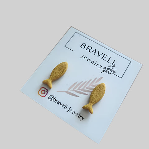 Brincos em forma de sardinha