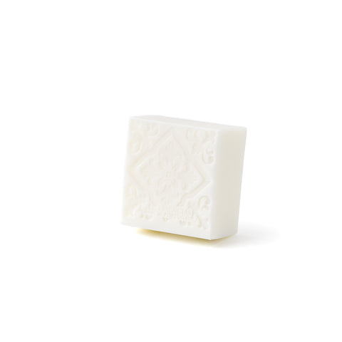 150GR SOAP WITH ENGRAVED TILE PATTERN
