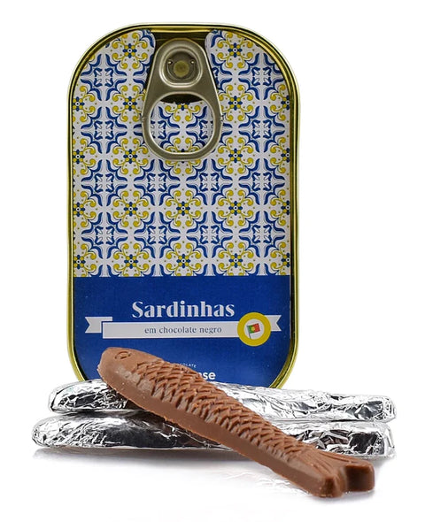 Lata com sardinhas de chocolate