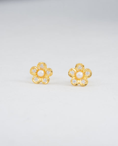 Pendientes flor de plata dorada con perla