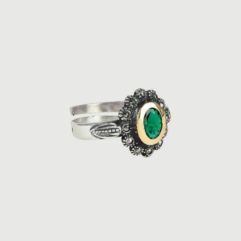 Anillo de plata y oro con marcasitas