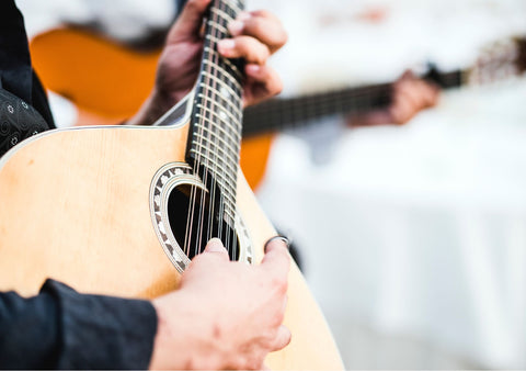 Cruceros Azules - Noche de Lisboa a bordo con espectáculo de fado